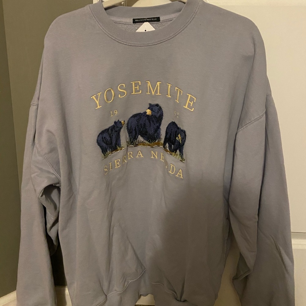 brandy melville oversized yosemite crew NO TRADES